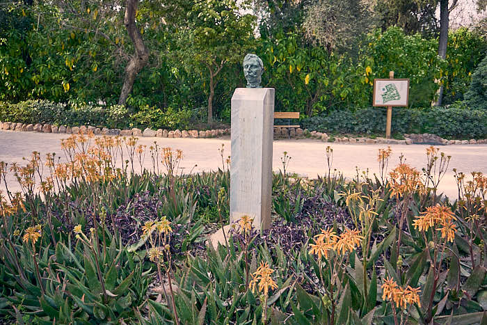 Ethnikos Kipos Nationalgarten Büste