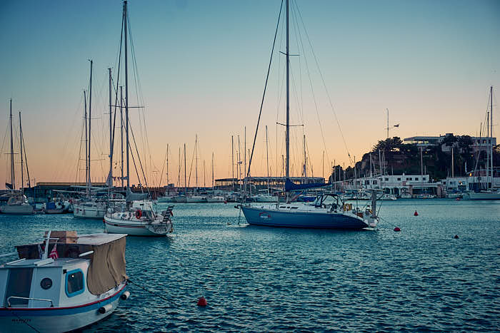 Mikrolimano Athen Hafen Boote Sonnenuntergang